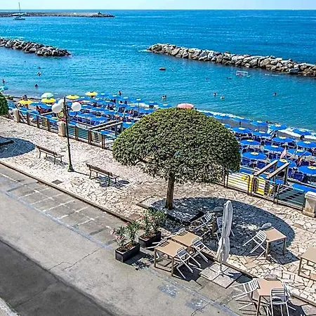 Hotel San Pietro Chiavari 2*