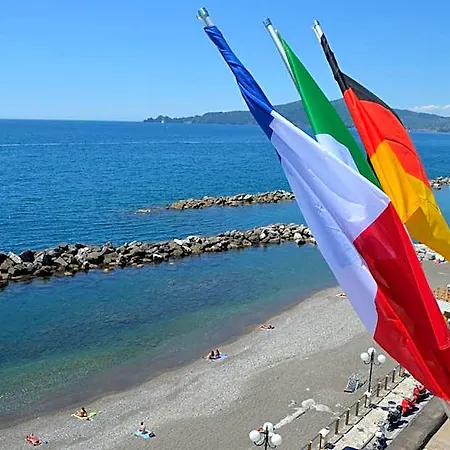 Hotel San Pietro Chiavari 2*